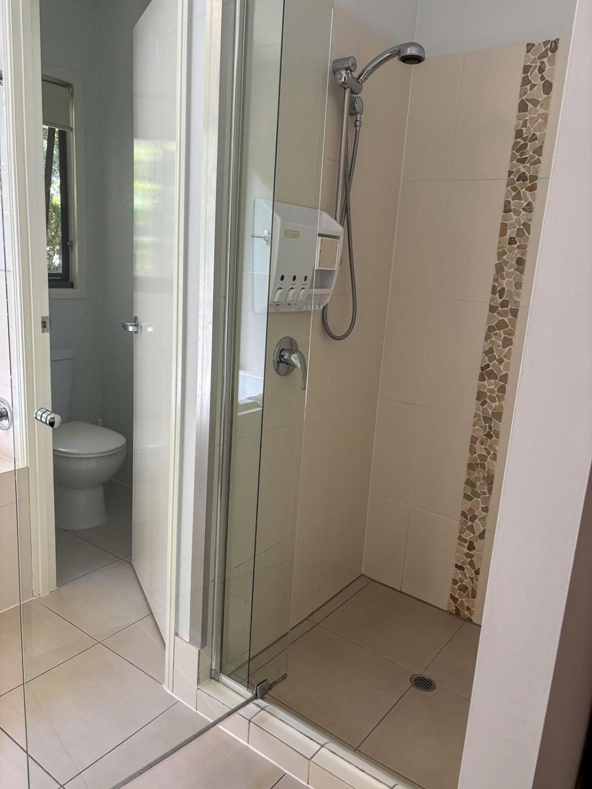Tranquil Getaways On Obi Maleny Hotell Rum bild